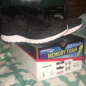 Saucony Lifeform Feel Tennis Shoes